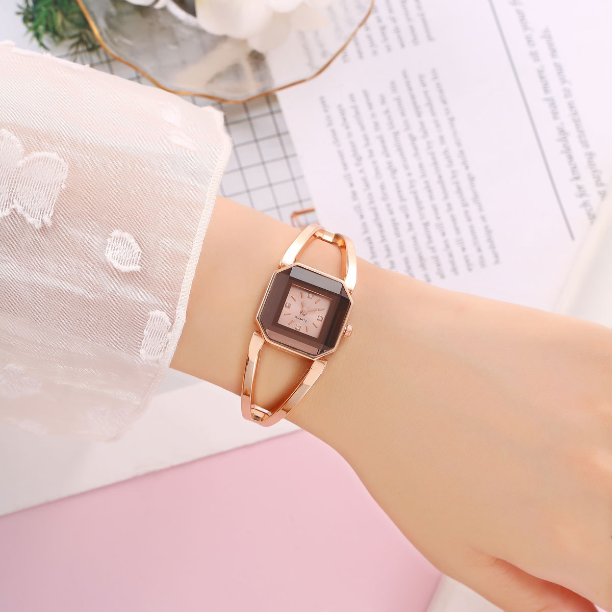 sellioira™ Montre quartz minimaliste à cadran carré